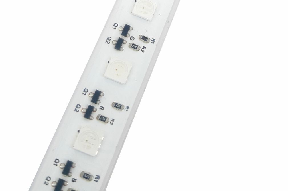 13057.07RGB_90063448574233