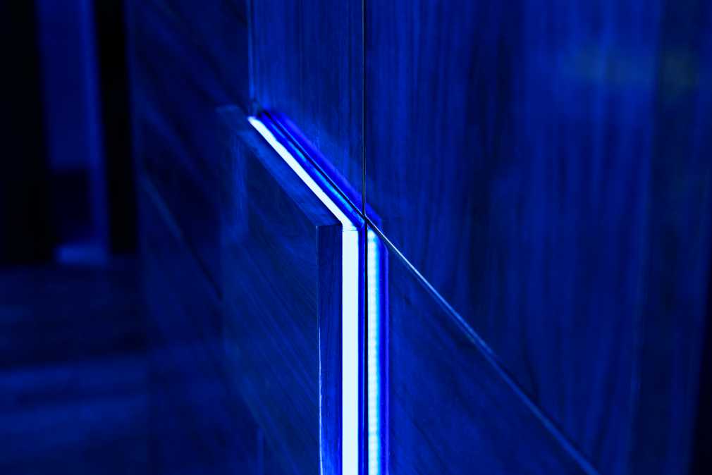 13065.18RGBWW_97039508609736